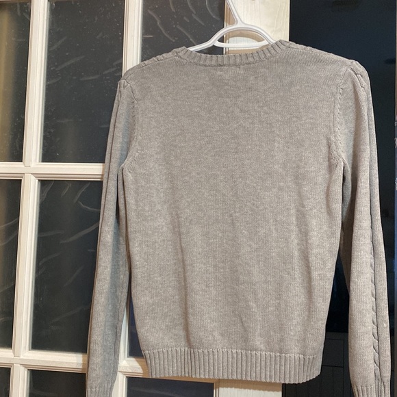 Izod V-neck cable sweater - Picture 9 of 9